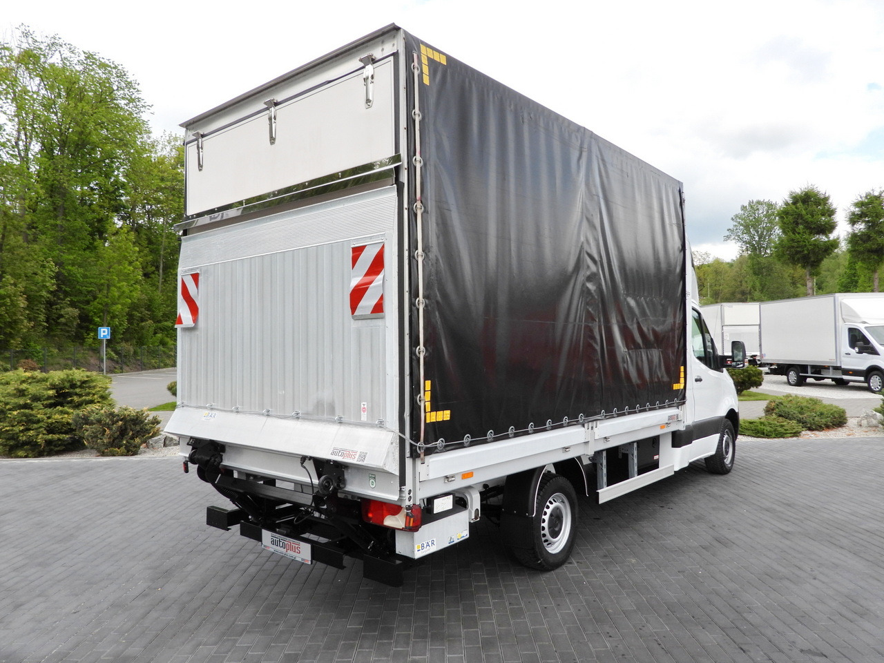 MERCEDES SPRINTER 316 TARPAULIN LIFT 8 PALLETS WEBASTO CRUISE CONTROL AIR CONDITIONING 160HP - Plachtová dodávka: obrázok 3 MERCEDES SPRINTER 316 TARPAULIN LIFT 8 PALLETS WEBASTO CRUISE CONTROL AIR CONDITIONING 160HP - Plachtová dodávka: obrázok 3