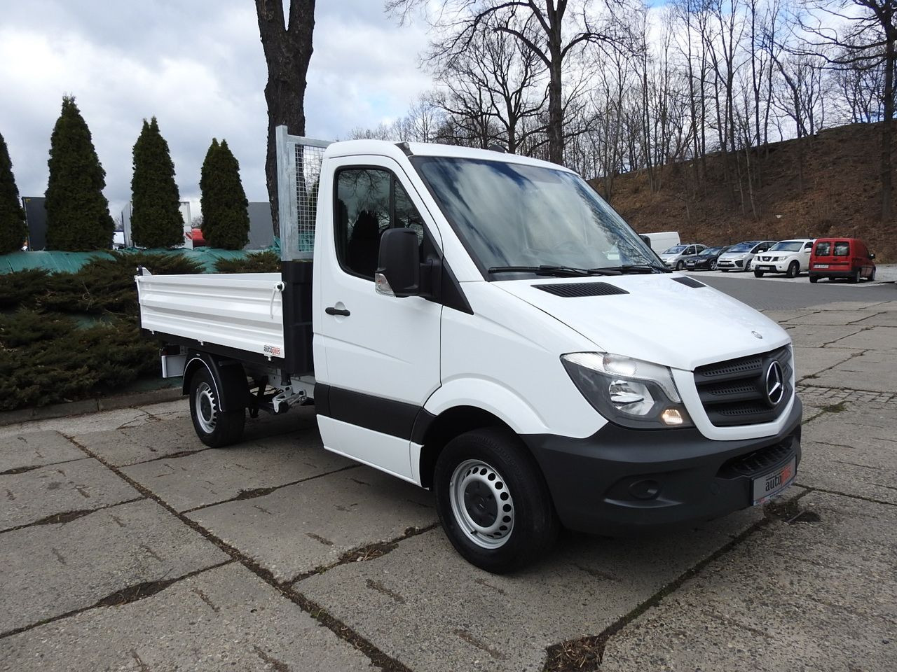 MERCEDES SPRINTER 316 THREE-WAY TIPPER CRUISE CONTROL AUTOMATIC TRANSMISSION AIR CONDITIONING 160HP - Dodávka sklápač: obrázok 4 MERCEDES SPRINTER 316 THREE-WAY TIPPER CRUISE CONTROL AUTOMATIC TRANSMISSION AIR CONDITIONING 160HP - Dodávka sklápač: obrázok 4