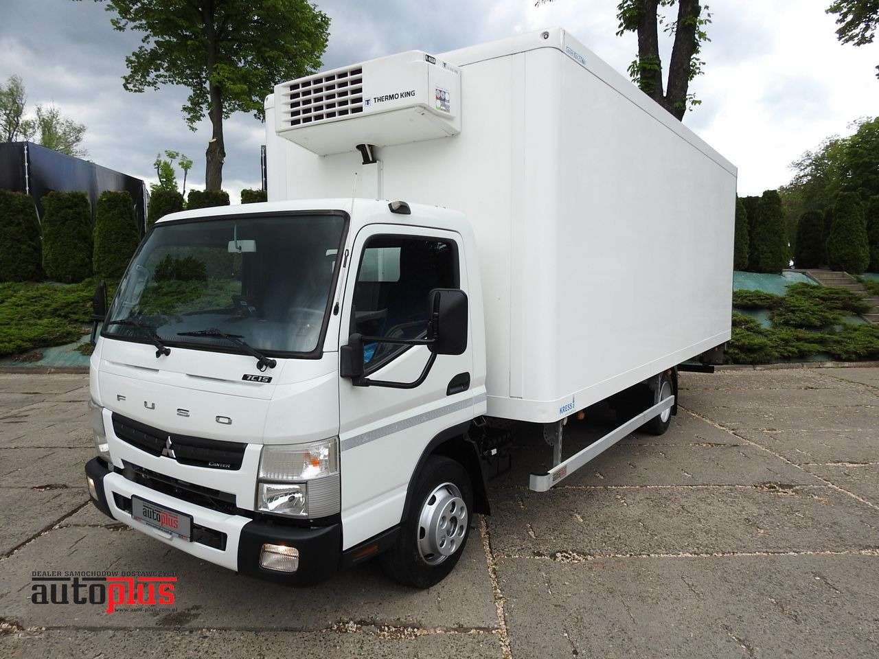 MITSUBISHI CANTER FUSO 7C15 REGRIGERATOR BOX -4*C LIFT POWER SUPPLY 230V AIR CONDITIONING AUTOMATIC TRANSMISSION 150HP - Chladirenské nákladné vozidlo: obrázok 1 MITSUBISHI CANTER FUSO 7C15 REGRIGERATOR BOX -4*C LIFT POWER SUPPLY 230V AIR CONDITIONING AUTOMATIC TRANSMISSION 150HP - Chladirenské nákladné vozidlo: obrázok 1