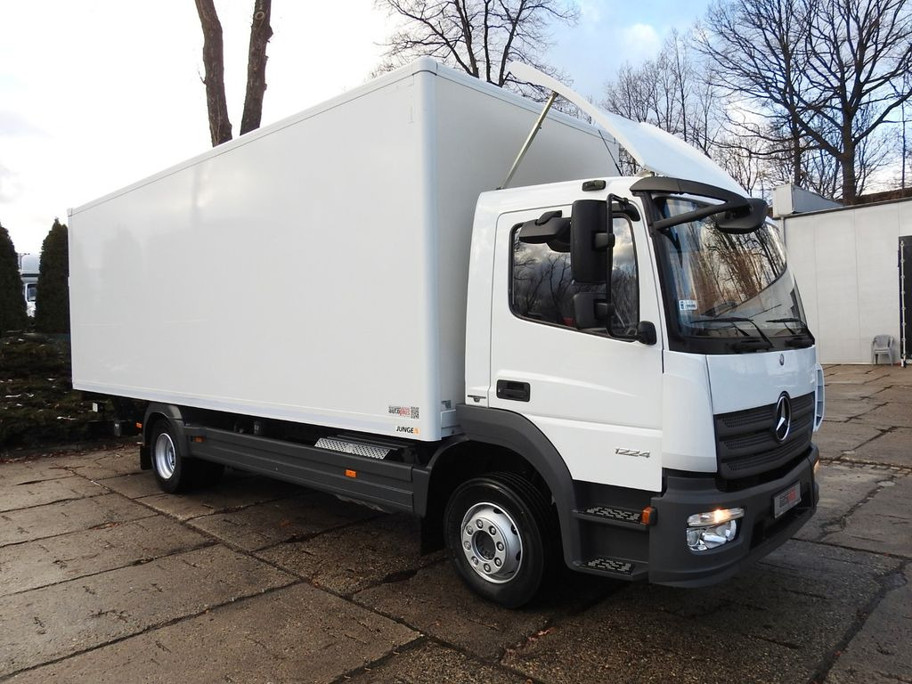 Mercedes-Benz ATEGO 12.24 KOFFER 18 PALETTEN AUFZUG - Skříňový nákladní auto: obrázok 4 Mercedes-Benz ATEGO 12.24 KOFFER 18 PALETTEN AUFZUG - Skříňový nákladní auto: obrázok 4
