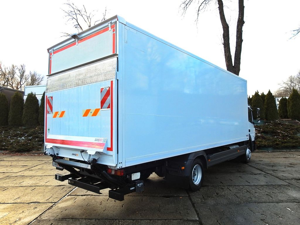 Mercedes-Benz ATEGO 12.24 KOFFER 18 PALETTEN AUFZUG - Skříňový nákladní auto: obrázok 3 Mercedes-Benz ATEGO 12.24 KOFFER 18 PALETTEN AUFZUG - Skříňový nákladní auto: obrázok 3