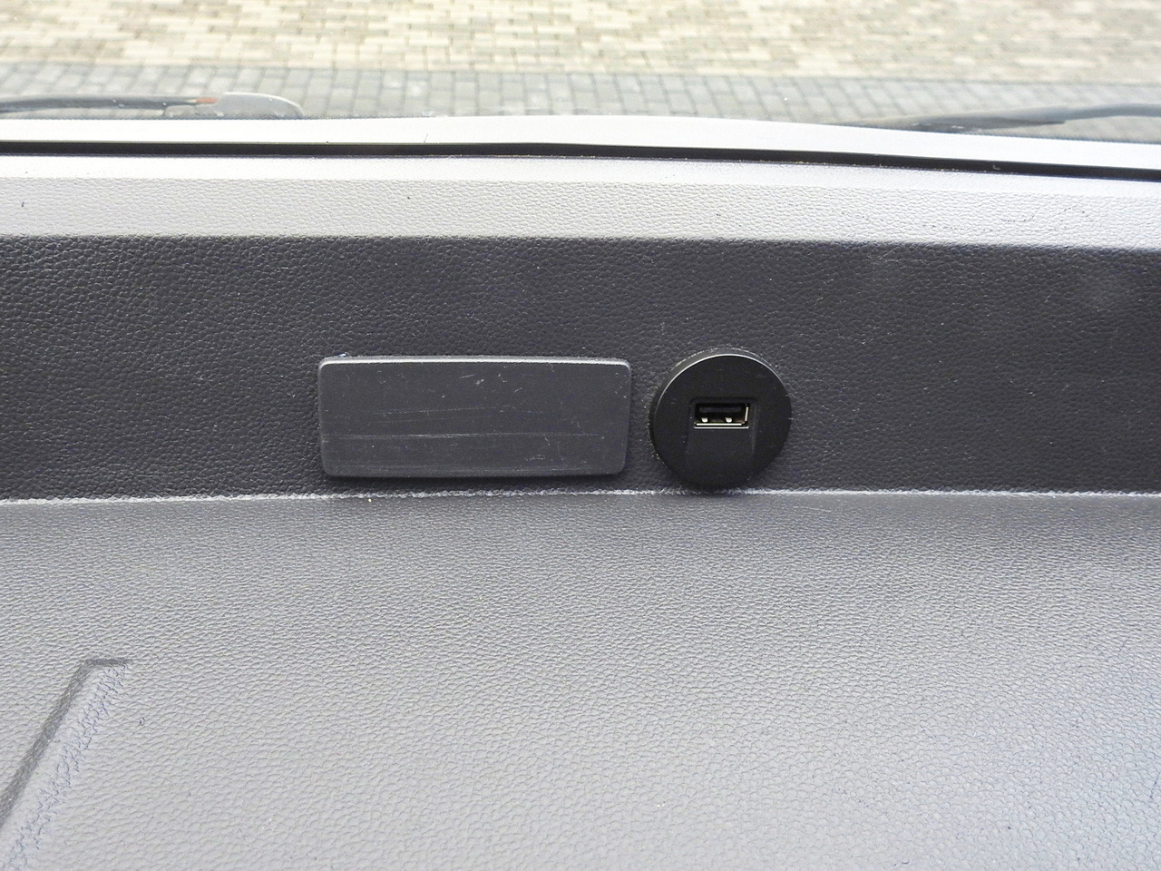 Furgon OPEL MOVANO  BOX DELIVERY VAN 7 SEATS CRUISE CONTROL LED LIGHTS AIR CONDITIONING  135HP: obrázok 33 Furgon OPEL MOVANO  BOX DELIVERY VAN 7 SEATS CRUISE CONTROL LED LIGHTS AIR CONDITIONING  135HP: obrázok 33