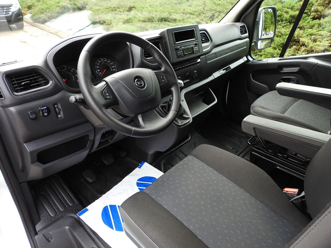 OPEL MOVANO - Plachtová dodávka: obrázok 2 OPEL MOVANO - Plachtová dodávka: obrázok 2