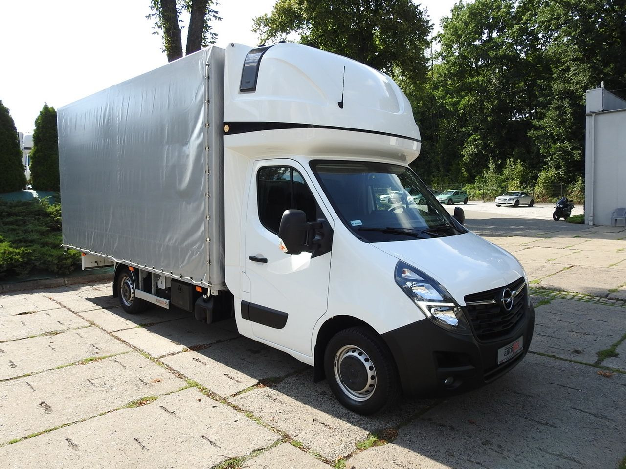 OPEL MOVANO - Plachtová dodávka: obrázok 4 OPEL MOVANO - Plachtová dodávka: obrázok 4