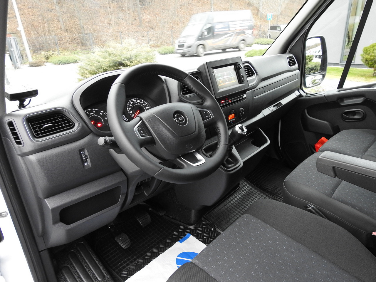 OPEL MOVANO REFRIGERATOR VAN 0*C CRUISE CONTROL NAVIGATION AIR CONDITIONING LED LIGHTS 150HP - Chladiarenská dodávka: obrázok 2 OPEL MOVANO REFRIGERATOR VAN 0*C CRUISE CONTROL NAVIGATION AIR CONDITIONING LED LIGHTS 150HP - Chladiarenská dodávka: obrázok 2