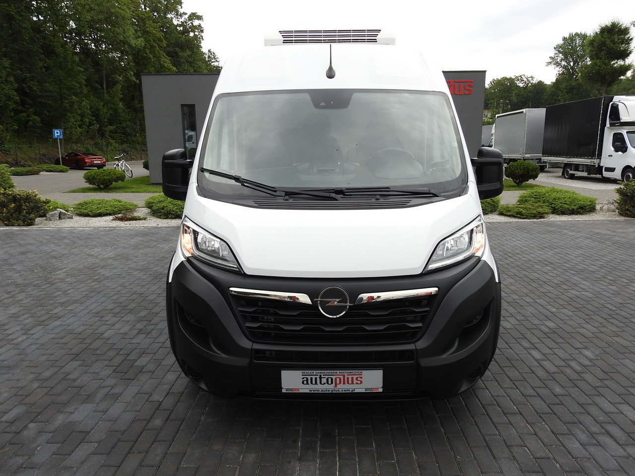 OPEL MOVANO REFRIGERATOR VAN 0*C HEATING FUNCTION AIR CONDITIONING 140HP - Chladiarenská dodávka: obrázok 5 OPEL MOVANO REFRIGERATOR VAN 0*C HEATING FUNCTION AIR CONDITIONING 140HP - Chladiarenská dodávka: obrázok 5