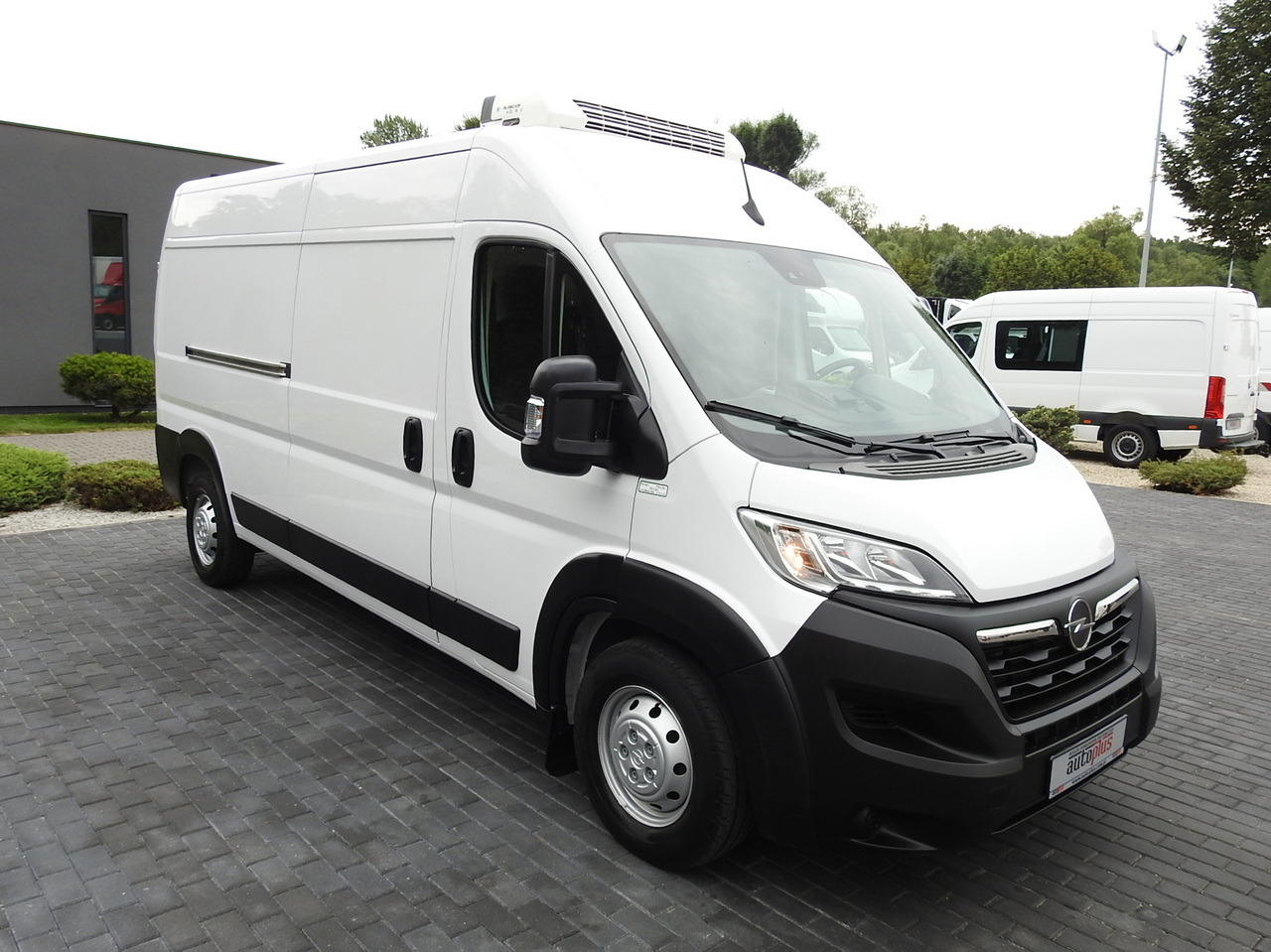 OPEL MOVANO REFRIGERATOR VAN 0*C HEATING FUNCTION AIR CONDITIONING 140HP - Chladiarenská dodávka: obrázok 4 OPEL MOVANO REFRIGERATOR VAN 0*C HEATING FUNCTION AIR CONDITIONING 140HP - Chladiarenská dodávka: obrázok 4