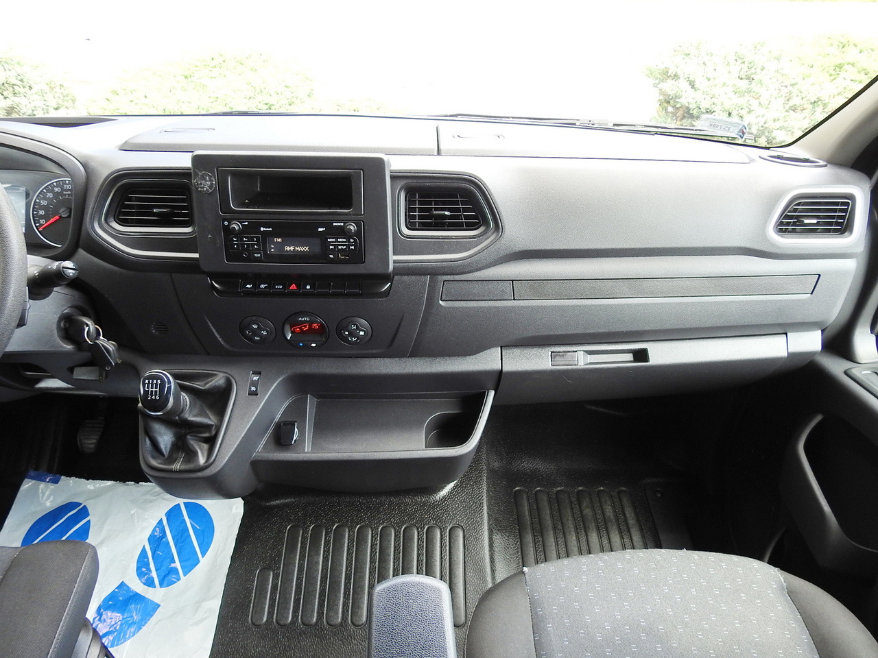 Plachtová dodávka OPEL MOVANO TARPAULIN 10 PALLETS WEBASTO CRUISE CONTROL AIR CONDITIONING PNEUMATICS 165HP: obrázok 31 Plachtová dodávka OPEL MOVANO TARPAULIN 10 PALLETS WEBASTO CRUISE CONTROL AIR CONDITIONING PNEUMATICS 165HP: obrázok 31