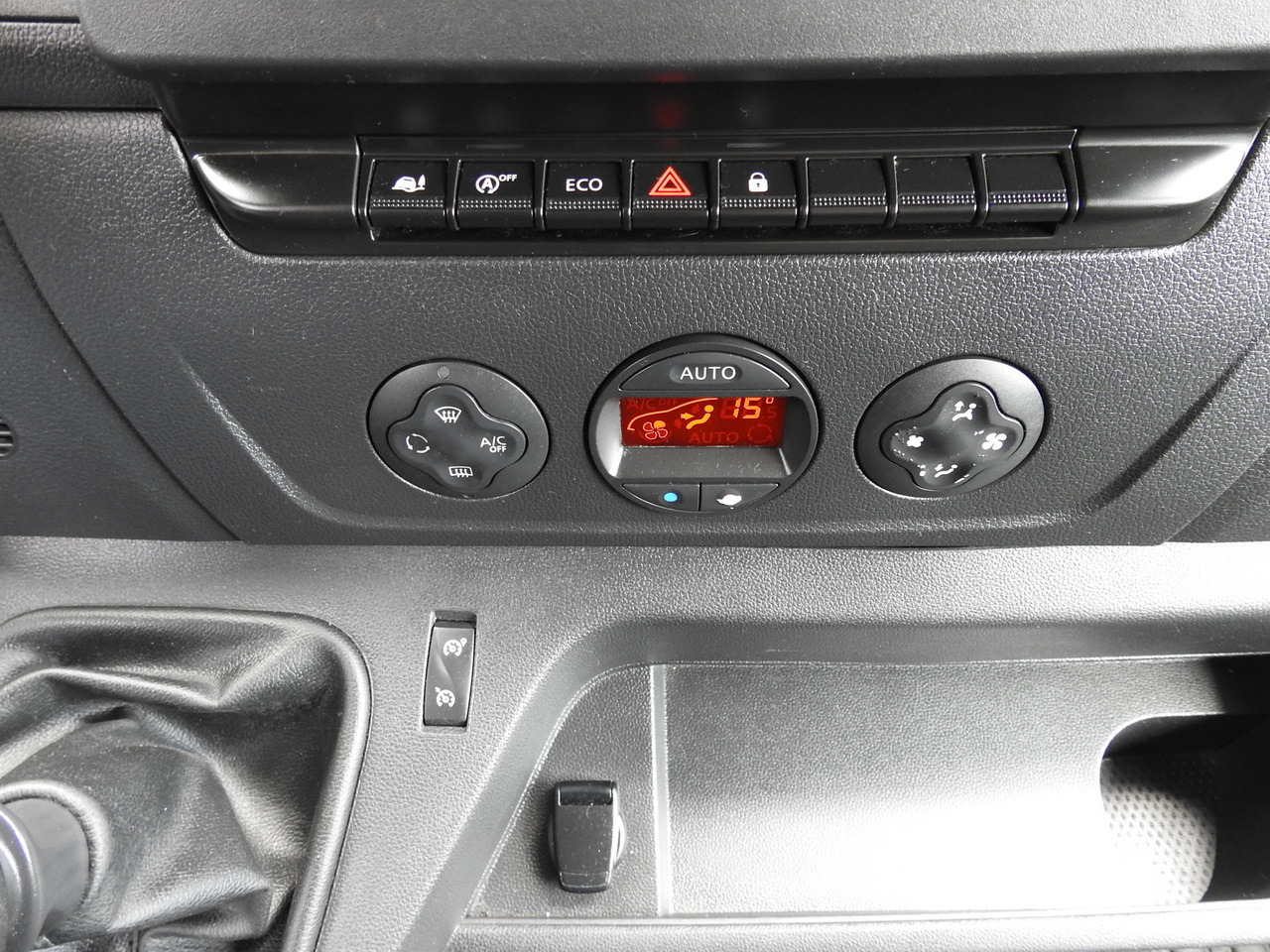 Plachtová dodávka OPEL MOVANO TARPAULIN 10 PALLETS WEBASTO CRUISE CONTROL AIR CONDITIONING PNEUMATICS 165HP: obrázok 33 Plachtová dodávka OPEL MOVANO TARPAULIN 10 PALLETS WEBASTO CRUISE CONTROL AIR CONDITIONING PNEUMATICS 165HP: obrázok 33