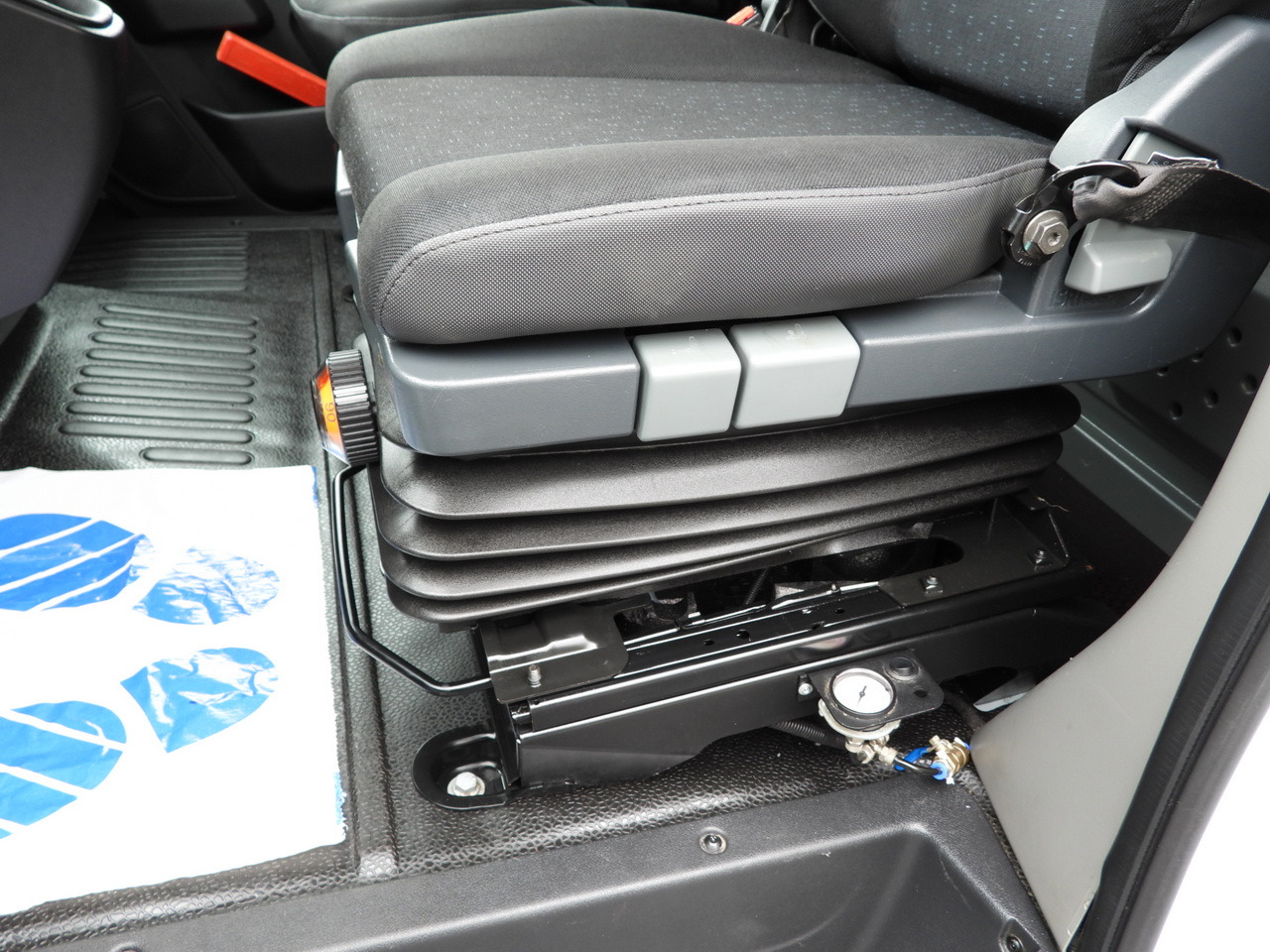 Plachtová dodávka OPEL MOVANO TARPAULIN 10 PALLETS WEBASTO CRUISE CONTROL LED LIGHTS PNEUMATICS AIR CONDITIONING 165HP: obrázok 29 Plachtová dodávka OPEL MOVANO TARPAULIN 10 PALLETS WEBASTO CRUISE CONTROL LED LIGHTS PNEUMATICS AIR CONDITIONING 165HP: obrázok 29