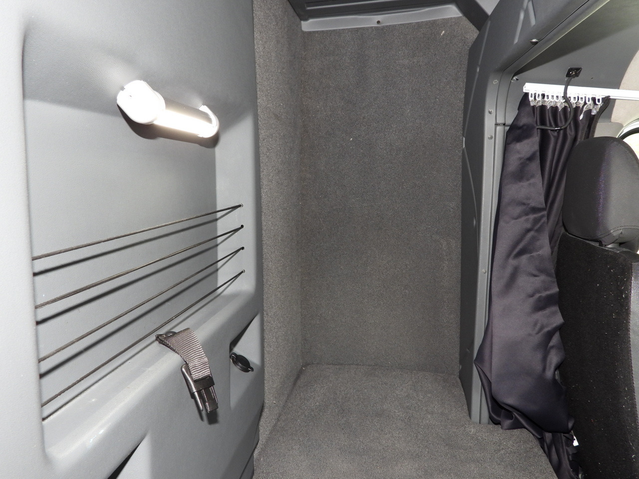 Plachtová dodávka OPEL MOVANO TARPAULIN 10 PALLETS WEBASTO CRUISE CONTROL LED LIGHTS PNEUMATICS AIR CONDITIONING 165HP: obrázok 42 Plachtová dodávka OPEL MOVANO TARPAULIN 10 PALLETS WEBASTO CRUISE CONTROL LED LIGHTS PNEUMATICS AIR CONDITIONING 165HP: obrázok 42