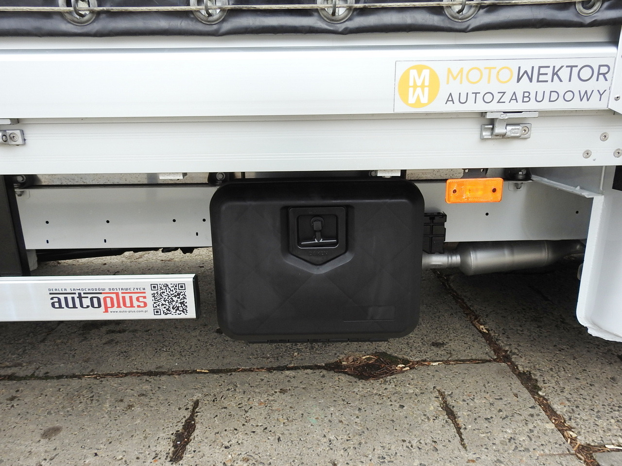 Plachtová dodávka OPEL MOVANO TARPAULIN LIFT 10 PALLETS CRUISE CONTROL AIR CONDITIONING LED LIGHTS PNEUMATICS TWIN WHEELS 165HP: obrázok 24 Plachtová dodávka OPEL MOVANO TARPAULIN LIFT 10 PALLETS CRUISE CONTROL AIR CONDITIONING LED LIGHTS PNEUMATICS TWIN WHEELS 165HP: obrázok 24