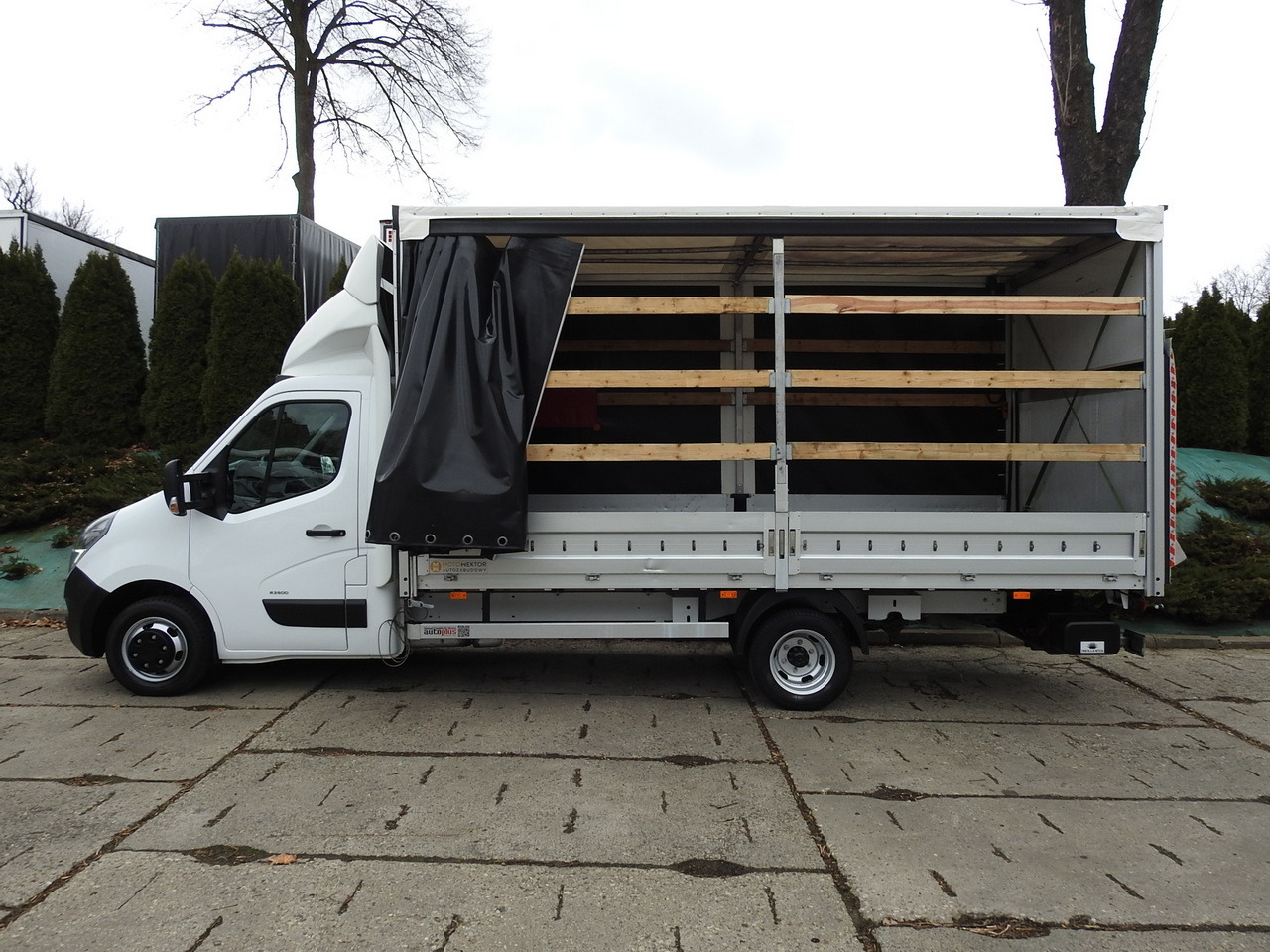 Plachtová dodávka OPEL MOVANO TARPAULIN LIFT 10 PALLETS CRUISE CONTROL AIR CONDITIONING LED LIGHTS PNEUMATICS TWIN WHEELS 165HP: obrázok 8 Plachtová dodávka OPEL MOVANO TARPAULIN LIFT 10 PALLETS CRUISE CONTROL AIR CONDITIONING LED LIGHTS PNEUMATICS TWIN WHEELS 165HP: obrázok 8