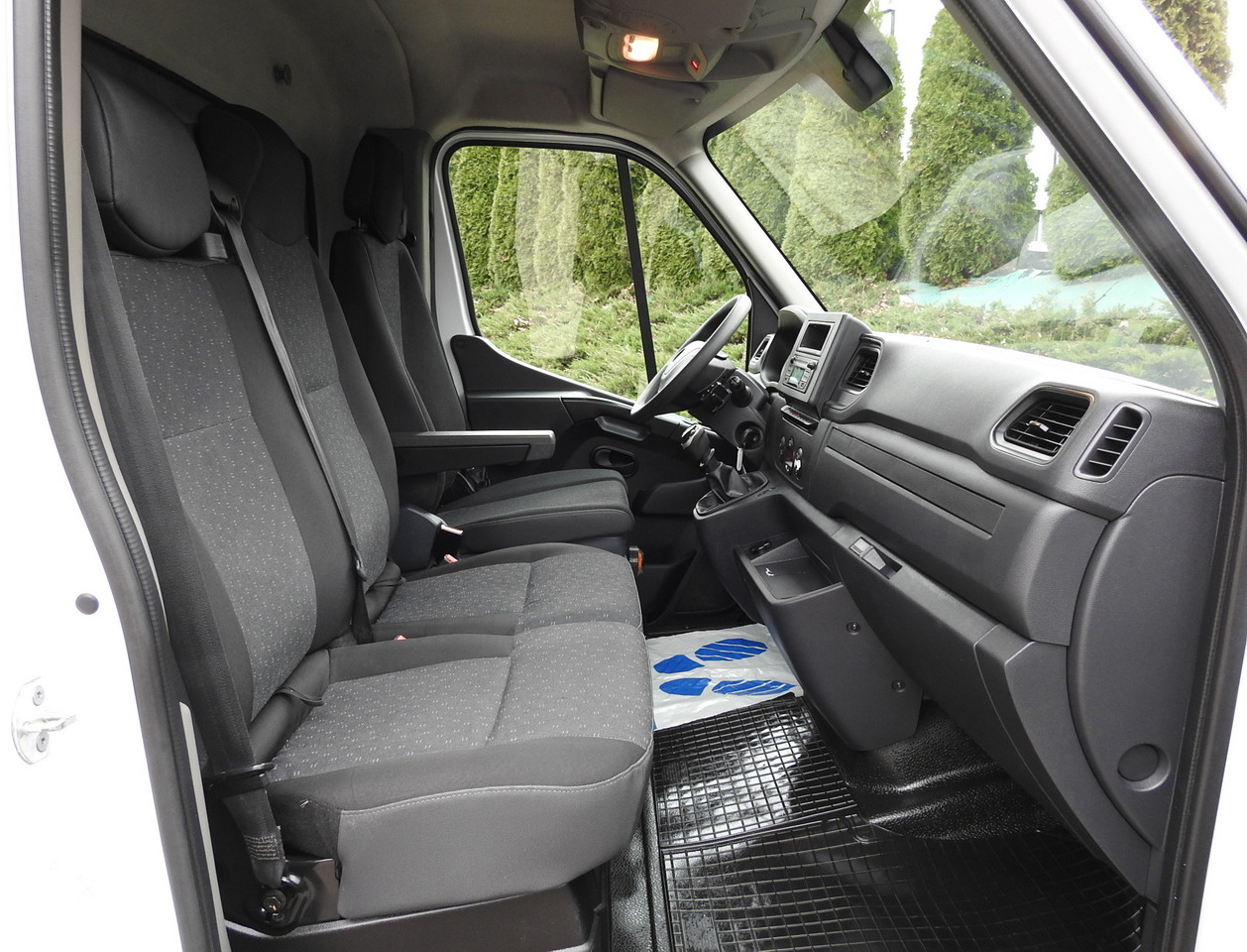 Plachtová dodávka OPEL MOVANO TARPAULIN LIFT 10 PALLETS CRUISE CONTROL AIR CONDITIONING LED LIGHTS PNEUMATICS TWIN WHEELS 165HP: obrázok 41 Plachtová dodávka OPEL MOVANO TARPAULIN LIFT 10 PALLETS CRUISE CONTROL AIR CONDITIONING LED LIGHTS PNEUMATICS TWIN WHEELS 165HP: obrázok 41