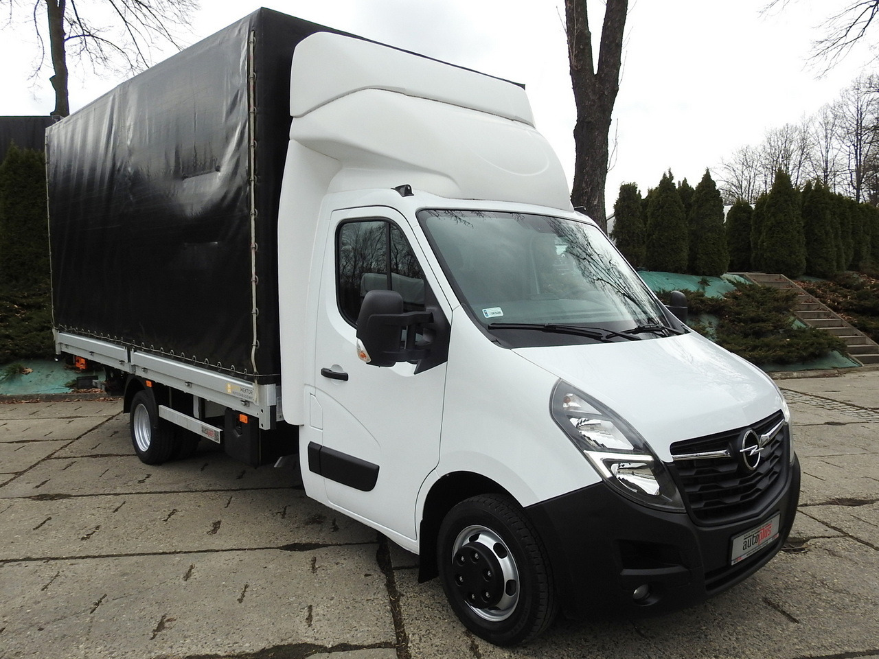 Plachtová dodávka OPEL MOVANO TARPAULIN LIFT 10 PALLETS CRUISE CONTROL AIR CONDITIONING LED LIGHTS PNEUMATICS TWIN WHEELS 165HP: obrázok 22 Plachtová dodávka OPEL MOVANO TARPAULIN LIFT 10 PALLETS CRUISE CONTROL AIR CONDITIONING LED LIGHTS PNEUMATICS TWIN WHEELS 165HP: obrázok 22