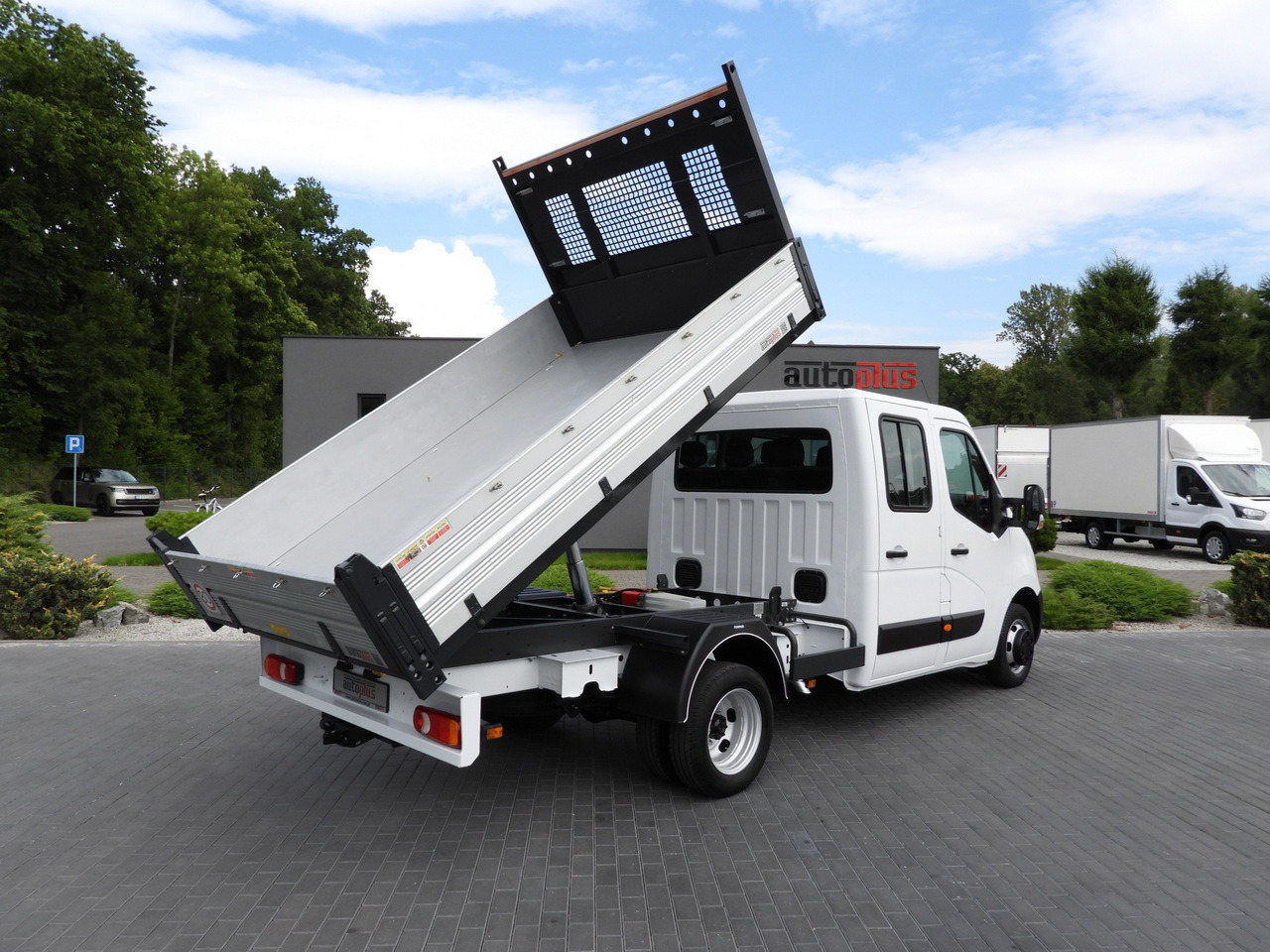 OPEL MOVANO TIPPER DOUBLE CABIN DOKA 7 SEATS LED LIGHTS TWIN WHEELS AIR CONDITIONING 145HP - Dodávka sklápač: obrázok 3 OPEL MOVANO TIPPER DOUBLE CABIN DOKA 7 SEATS LED LIGHTS TWIN WHEELS AIR CONDITIONING 145HP - Dodávka sklápač: obrázok 3