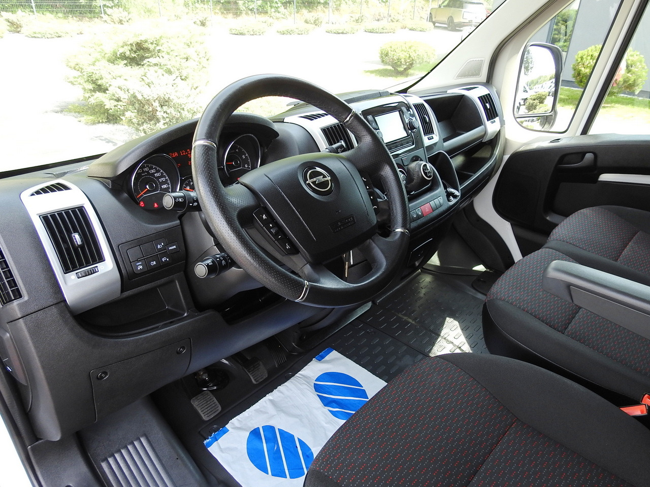 OPEL MOVANO VAN CRUISE CONTROL AIR CONDITIONING 140HP - Furgon: obrázok 2 OPEL MOVANO VAN CRUISE CONTROL AIR CONDITIONING 140HP - Furgon: obrázok 2