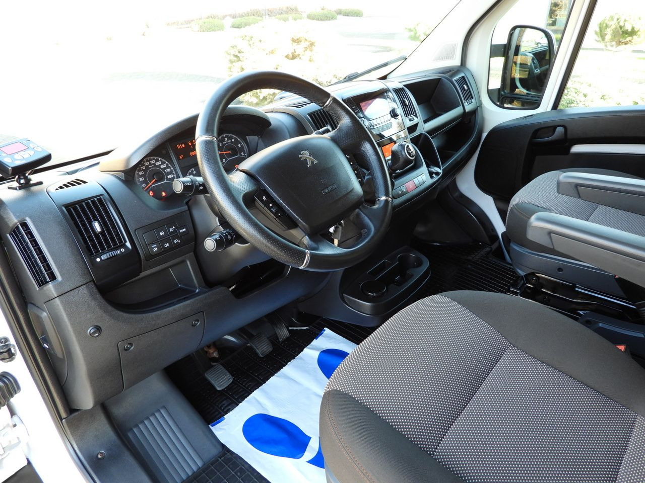 PEUGEOT BOXER REGRIGERATOR BOX 0*C 8 PALLETS CRUISE CONTROL LED LIGHTS AIR CONDITIONING 165HP - Chladiarenská dodávka: obrázok 2 PEUGEOT BOXER REGRIGERATOR BOX 0*C 8 PALLETS CRUISE CONTROL LED LIGHTS AIR CONDITIONING 165HP - Chladiarenská dodávka: obrázok 2