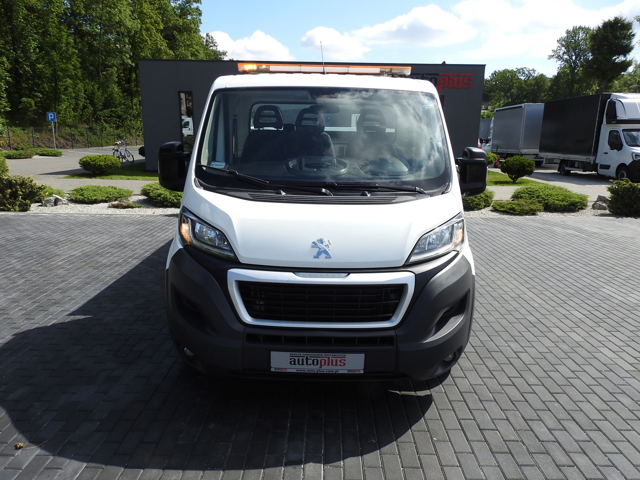 PEUGEOT BOXER THREE-WAY TIPPER AIR CONDITIONING 130HP - Sklápač: obrázok 5 PEUGEOT BOXER THREE-WAY TIPPER AIR CONDITIONING 130HP - Sklápač: obrázok 5