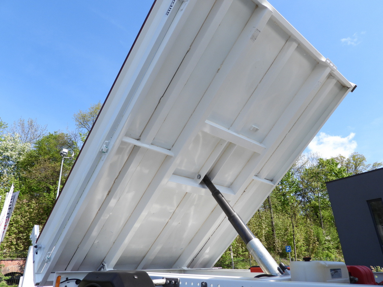 Dodávka sklápač PEUGEOT BOXER TIPPER DOUBLE CABIN DOKA 7 SEATS CRUISE CONTROL AIR CONDITIONING 140HP: obrázok 22 Dodávka sklápač PEUGEOT BOXER TIPPER DOUBLE CABIN DOKA 7 SEATS CRUISE CONTROL AIR CONDITIONING 140HP: obrázok 22