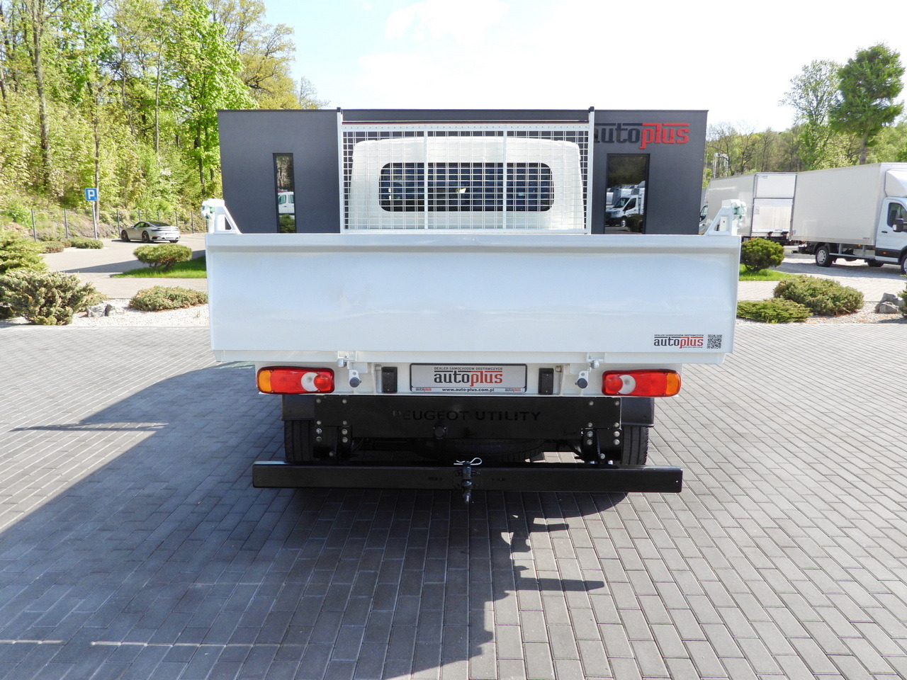 Dodávka sklápač PEUGEOT BOXER TIPPER DOUBLE CABIN DOKA 7 SEATS CRUISE CONTROL AIR CONDITIONING 140HP: obrázok 10 Dodávka sklápač PEUGEOT BOXER TIPPER DOUBLE CABIN DOKA 7 SEATS CRUISE CONTROL AIR CONDITIONING 140HP: obrázok 10