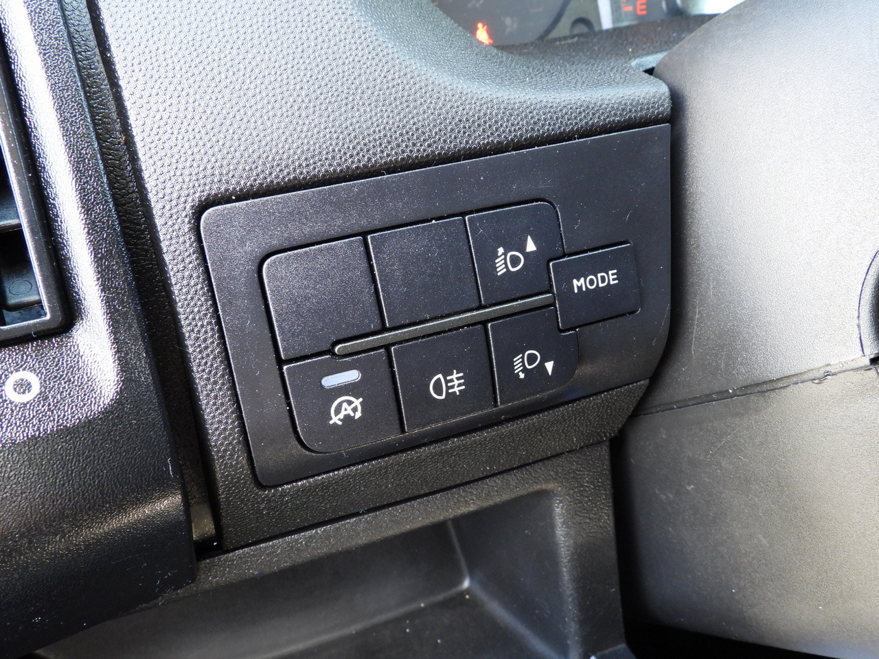 Dodávka sklápač PEUGEOT BOXER TIPPER DOUBLE CABIN DOKA 7 SEATS CRUISE CONTROL AIR CONDITIONING 140HP: obrázok 27 Dodávka sklápač PEUGEOT BOXER TIPPER DOUBLE CABIN DOKA 7 SEATS CRUISE CONTROL AIR CONDITIONING 140HP: obrázok 27