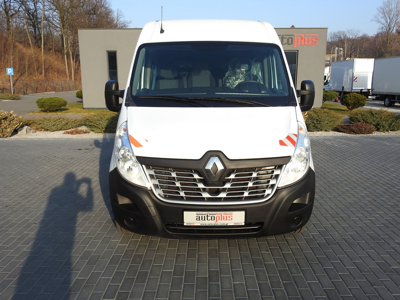 RENAULT MASTER BOX DELIVERY VAN 7 SEATS CRUISE CONTROL AIR CONDITIONING 130HP - Furgon: obrázok 5 RENAULT MASTER BOX DELIVERY VAN 7 SEATS CRUISE CONTROL AIR CONDITIONING 130HP - Furgon: obrázok 5