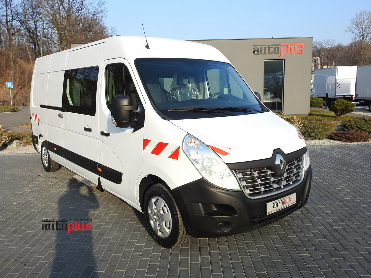 RENAULT MASTER BOX DELIVERY VAN 7 SEATS CRUISE CONTROL AIR CONDITIONING 130HP - Furgon: obrázok 1 RENAULT MASTER BOX DELIVERY VAN 7 SEATS CRUISE CONTROL AIR CONDITIONING 130HP - Furgon: obrázok 1