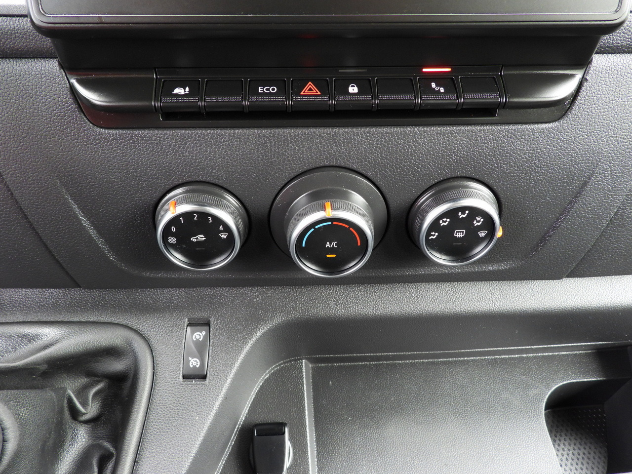 Furgon RENAULT MASTER BOX DELIVERY VAN 7 SEATS CRUISE CONTROL NAVIGATION LED LIGHTS AIR CONDITIONING 140HP: obrázok 38 Furgon RENAULT MASTER BOX DELIVERY VAN 7 SEATS CRUISE CONTROL NAVIGATION LED LIGHTS AIR CONDITIONING 140HP: obrázok 38