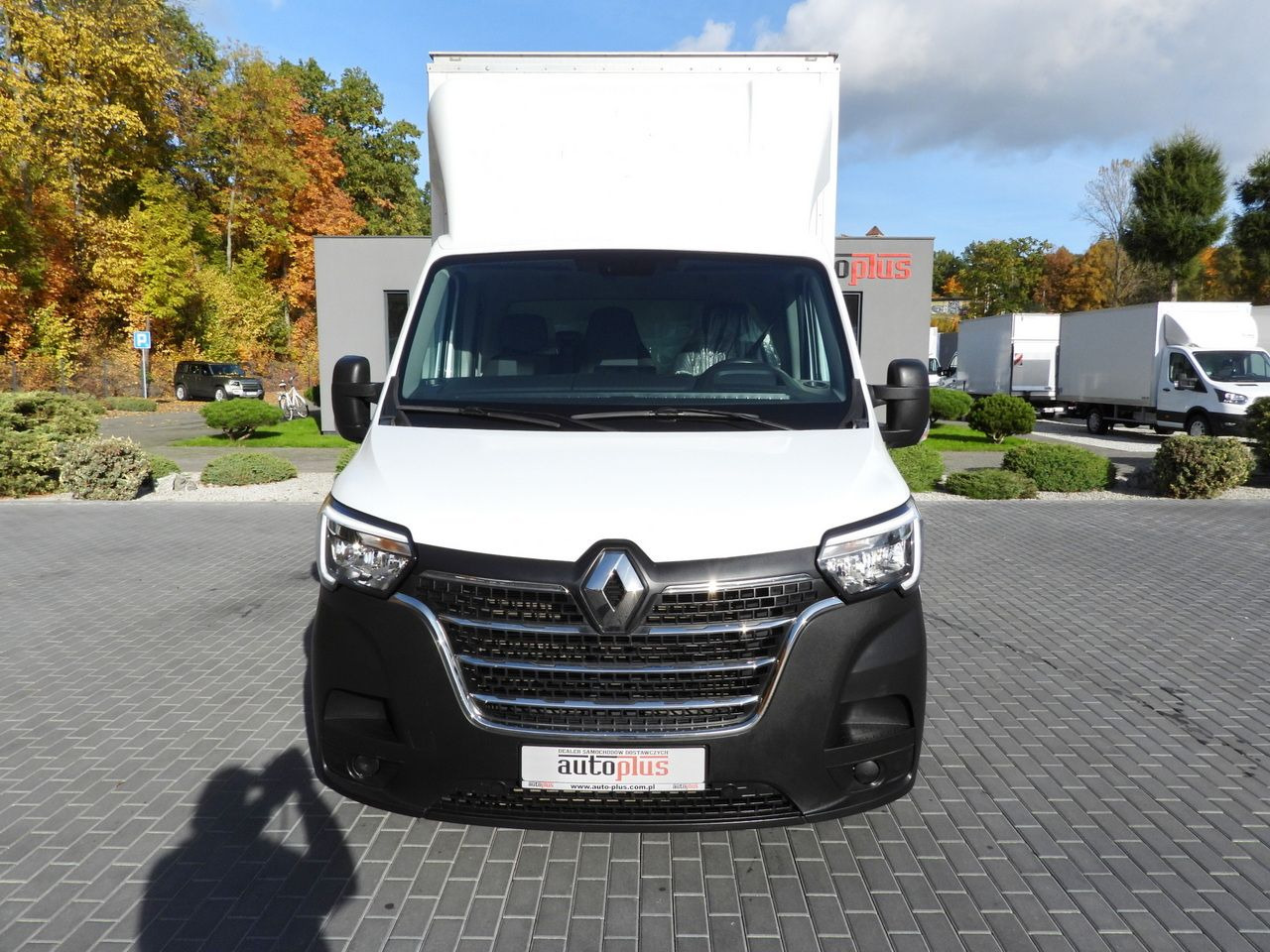 RENAULT MASTER BOX LIFT 8 PALLETS CRUISE CONTROL LED LIGHTS TWIN WHEELS AIR CONDITIONING 145HP - Dodávka skriňová nadstavba: obrázok 5 RENAULT MASTER BOX LIFT 8 PALLETS CRUISE CONTROL LED LIGHTS TWIN WHEELS AIR CONDITIONING 145HP - Dodávka skriňová nadstavba: obrázok 5