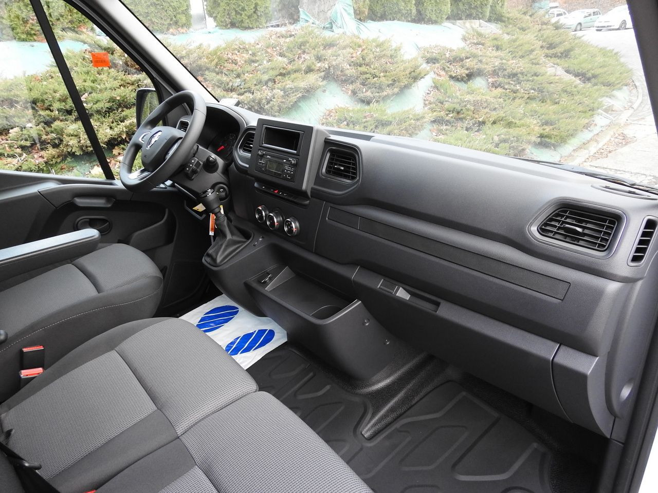 Chladiarenská dodávka RENAULT MASTER NEW REFRIGERATOR VAN -10*C AIR CONDITIONING MANUFACTURERS 135HP: obrázok 39 Chladiarenská dodávka RENAULT MASTER NEW REFRIGERATOR VAN -10*C AIR CONDITIONING MANUFACTURERS 135HP: obrázok 39