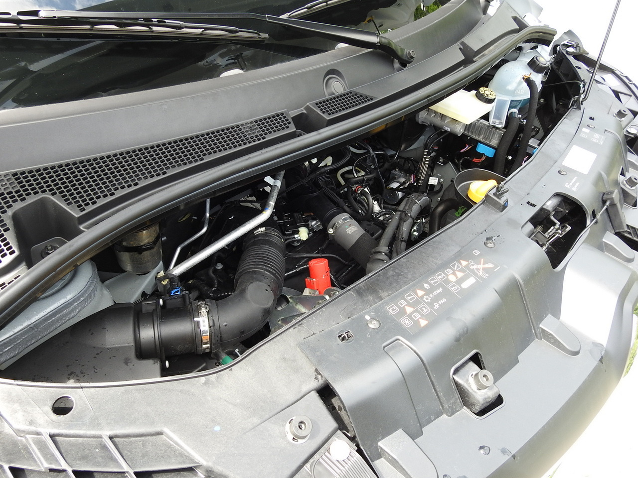 Nový Chladiarenská dodávka RENAULT MASTER NEW REGRIGERATOR BOX -10*C 8 PALLETS CRUISE CONTROL AIR CONDITIONING LED LIGHTS GUARANTEE 165HP: obrázok 26 Nový Chladiarenská dodávka RENAULT MASTER NEW REGRIGERATOR BOX -10*C 8 PALLETS CRUISE CONTROL AIR CONDITIONING LED LIGHTS GUARANTEE 165HP: obrázok 26