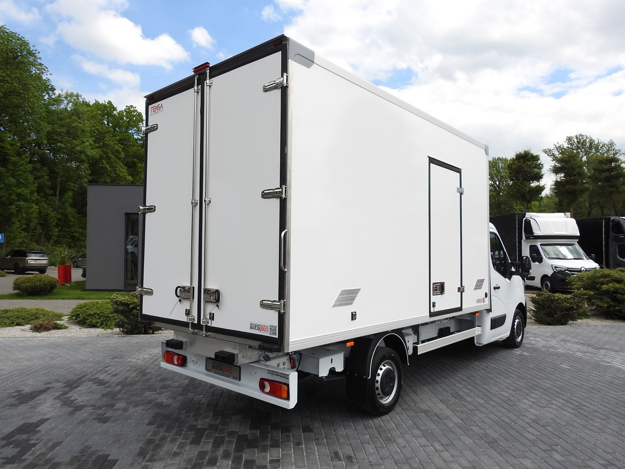 RENAULT MASTER NEW REGRIGERATOR BOX -10*C 8 PALLETS CRUISE CONTROL AIR CONDITIONING LED LIGHTS GUARANTEE 165HP - Chladiarenská dodávka: obrázok 3 RENAULT MASTER NEW REGRIGERATOR BOX -10*C 8 PALLETS CRUISE CONTROL AIR CONDITIONING LED LIGHTS GUARANTEE 165HP - Chladiarenská dodávka: obrázok 3