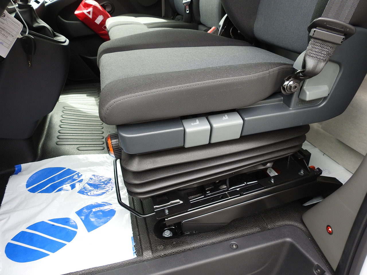 Nový Chladiarenská dodávka RENAULT MASTER NEW REGRIGERATOR BOX -10*C 8 PALLETS CRUISE CONTROL AIR CONDITIONING LED LIGHTS GUARANTEE 165HP: obrázok 28 Nový Chladiarenská dodávka RENAULT MASTER NEW REGRIGERATOR BOX -10*C 8 PALLETS CRUISE CONTROL AIR CONDITIONING LED LIGHTS GUARANTEE 165HP: obrázok 28