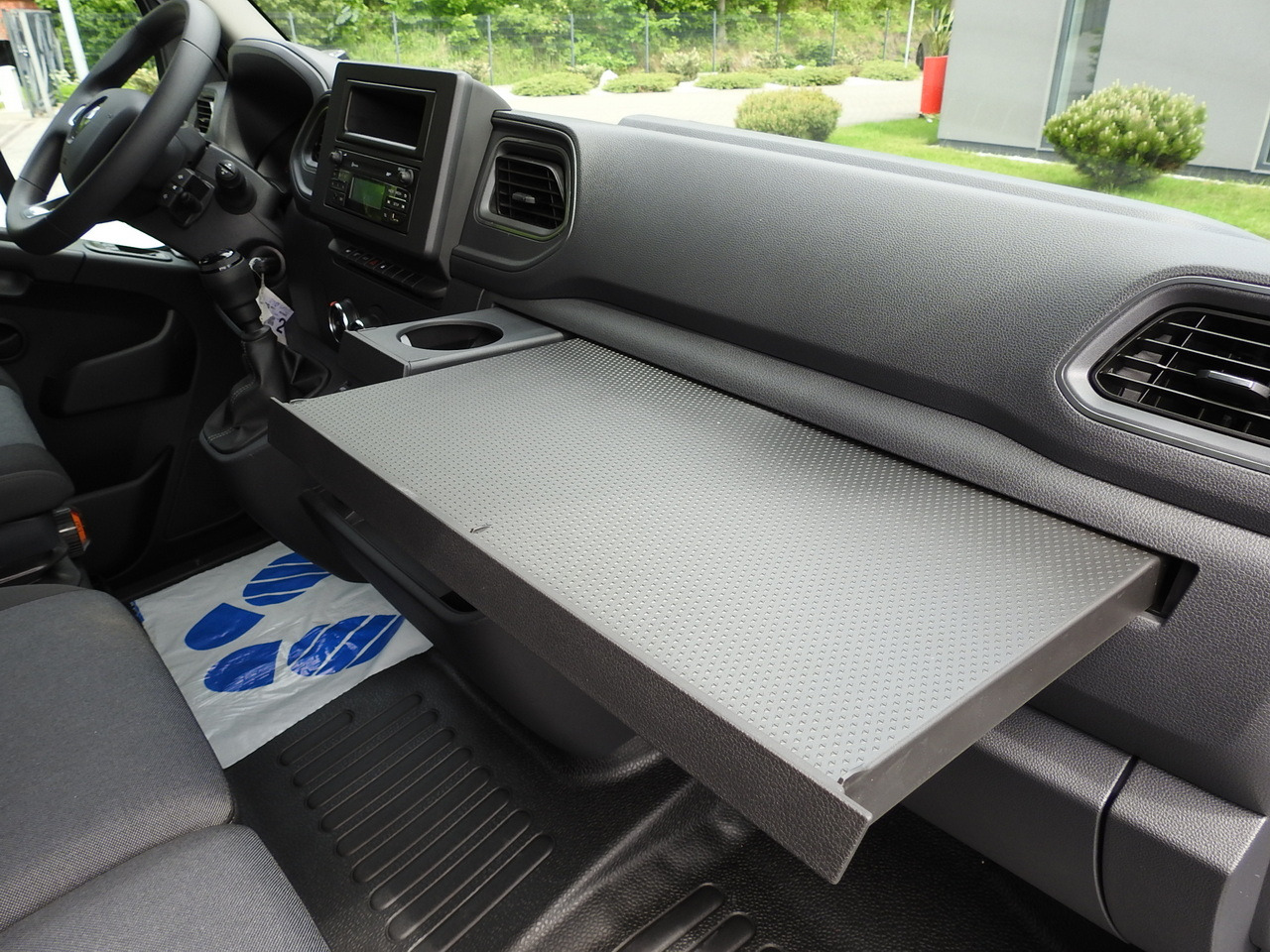 Nový Chladiarenská dodávka RENAULT MASTER NEW REGRIGERATOR BOX -10*C 8 PALLETS CRUISE CONTROL AIR CONDITIONING LED LIGHTS GUARANTEE 165HP: obrázok 41 Nový Chladiarenská dodávka RENAULT MASTER NEW REGRIGERATOR BOX -10*C 8 PALLETS CRUISE CONTROL AIR CONDITIONING LED LIGHTS GUARANTEE 165HP: obrázok 41