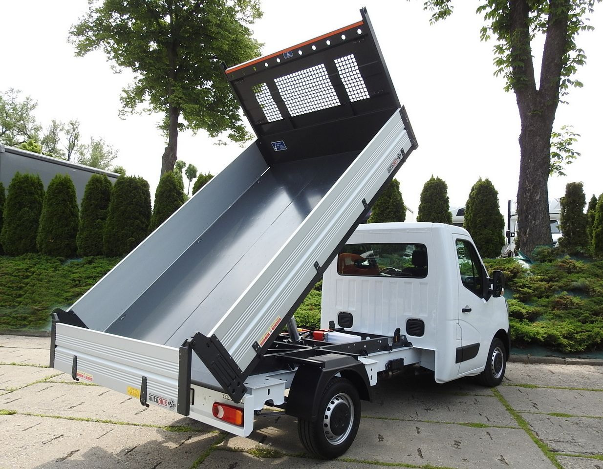 RENAULT MASTER - Dodávka sklápač: obrázok 3 RENAULT MASTER - Dodávka sklápač: obrázok 3