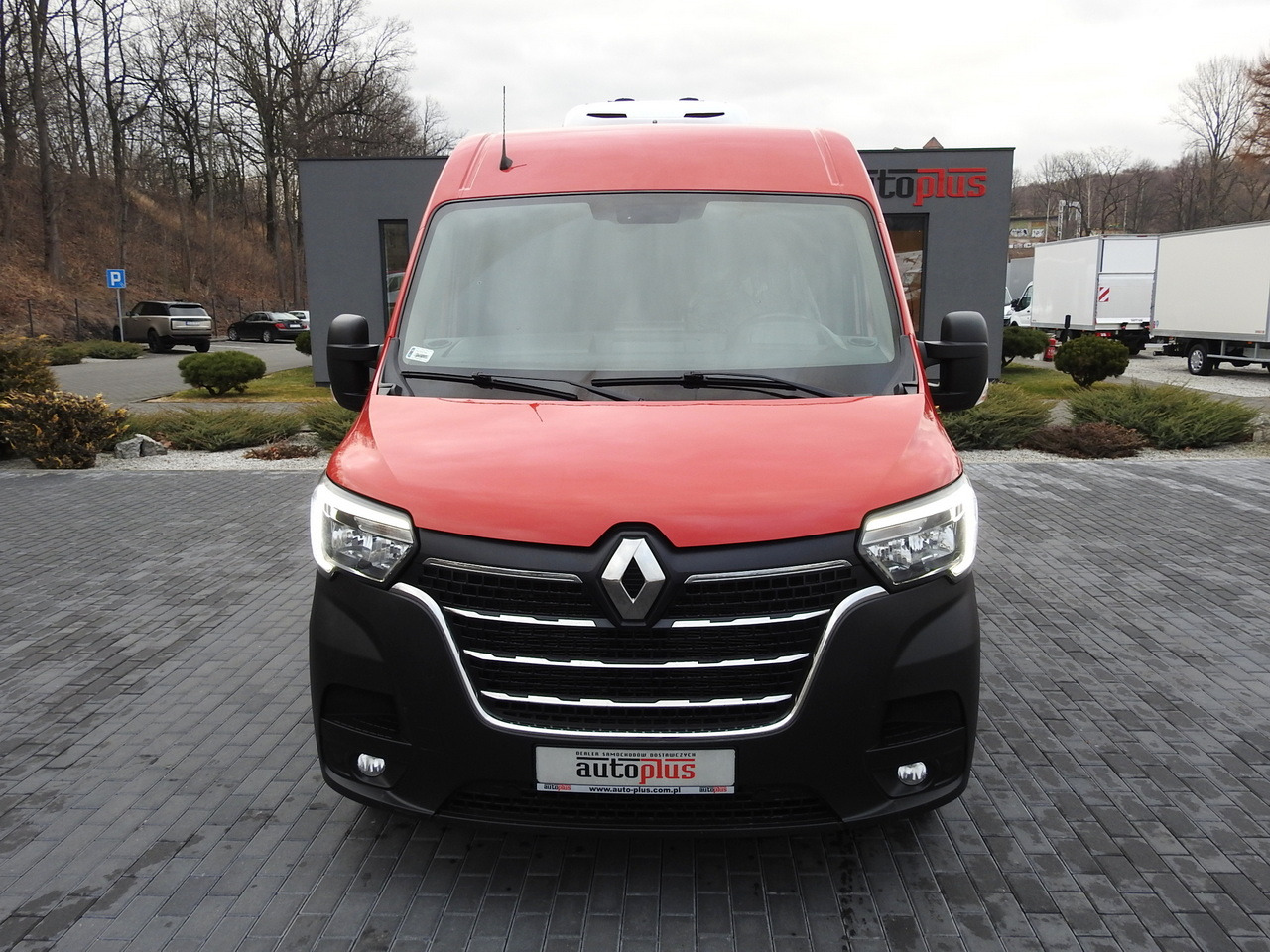 RENAULT MASTER REFRIGERATOR VAN 1*C CRUISE CONTROL AIR CONDITIONING LED LIGHTS 135HP - Chladiarenská dodávka: obrázok 5 RENAULT MASTER REFRIGERATOR VAN 1*C CRUISE CONTROL AIR CONDITIONING LED LIGHTS 135HP - Chladiarenská dodávka: obrázok 5