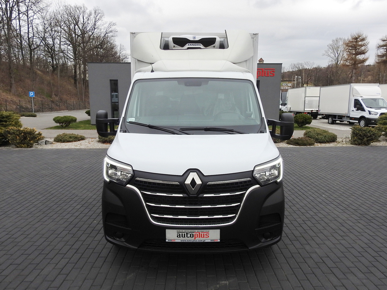 RENAULT MASTER REGRIGERATOR BOX 0*C LED LIGHTS AIR CONDITIONING 145HP - Chladiarenská dodávka: obrázok 5 RENAULT MASTER REGRIGERATOR BOX 0*C LED LIGHTS AIR CONDITIONING 145HP - Chladiarenská dodávka: obrázok 5