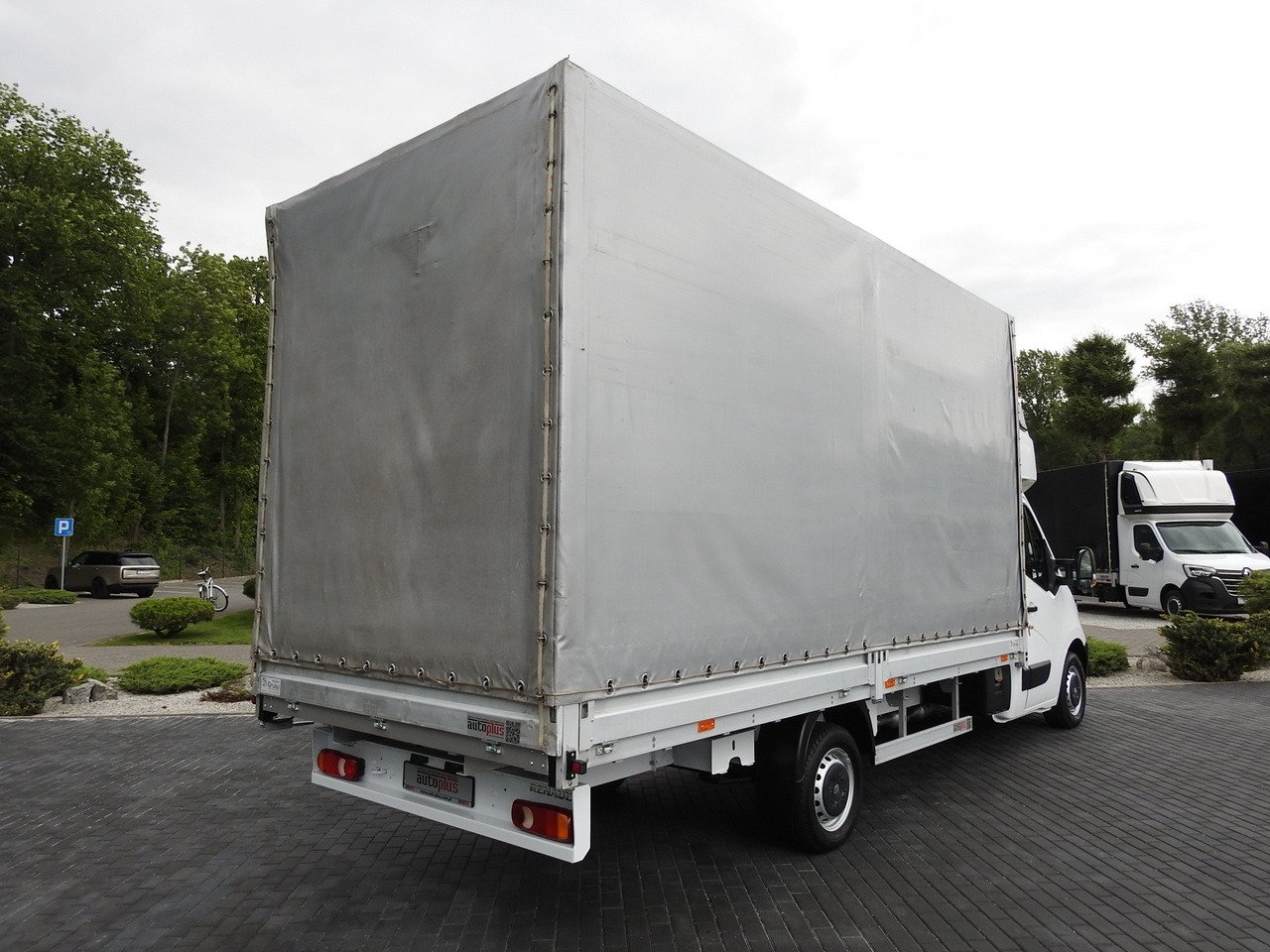 RENAULT MASTER TARPAULIN 10 PALLETS WEBASTO CRUISE CONTROL AIR CONDITIONING 170HP - Plachtová dodávka: obrázok 3 RENAULT MASTER TARPAULIN 10 PALLETS WEBASTO CRUISE CONTROL AIR CONDITIONING 170HP - Plachtová dodávka: obrázok 3