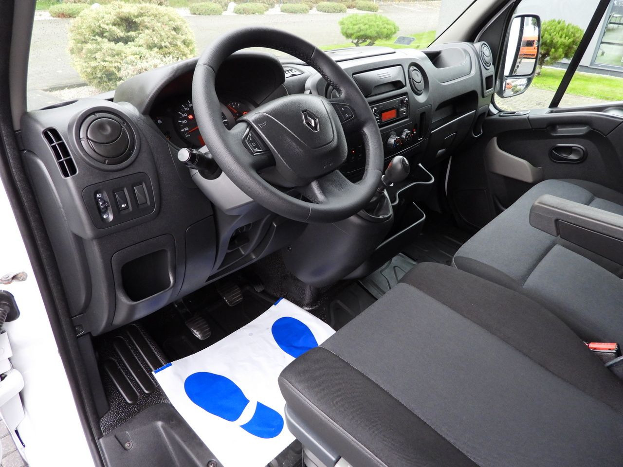 RENAULT MASTER TARPAULIN 10 PALLETS WEBASTO CRUISE CONTROL AIR CONDITIONING 170HP - Plachtová dodávka: obrázok 2 RENAULT MASTER TARPAULIN 10 PALLETS WEBASTO CRUISE CONTROL AIR CONDITIONING 170HP - Plachtová dodávka: obrázok 2
