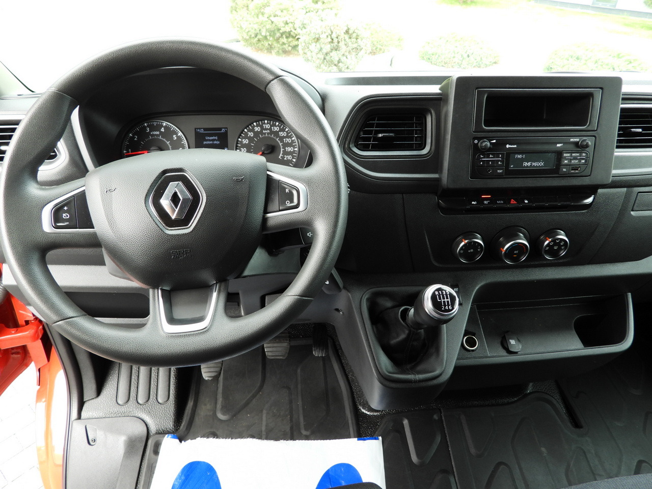 Plachtová dodávka RENAULT MASTER TARPAULIN 10 PALLETS WEBASTO CRUISE CONTROL LED LIGHTS AIR CONDITIONING  165HP: obrázok 30 Plachtová dodávka RENAULT MASTER TARPAULIN 10 PALLETS WEBASTO CRUISE CONTROL LED LIGHTS AIR CONDITIONING  165HP: obrázok 30