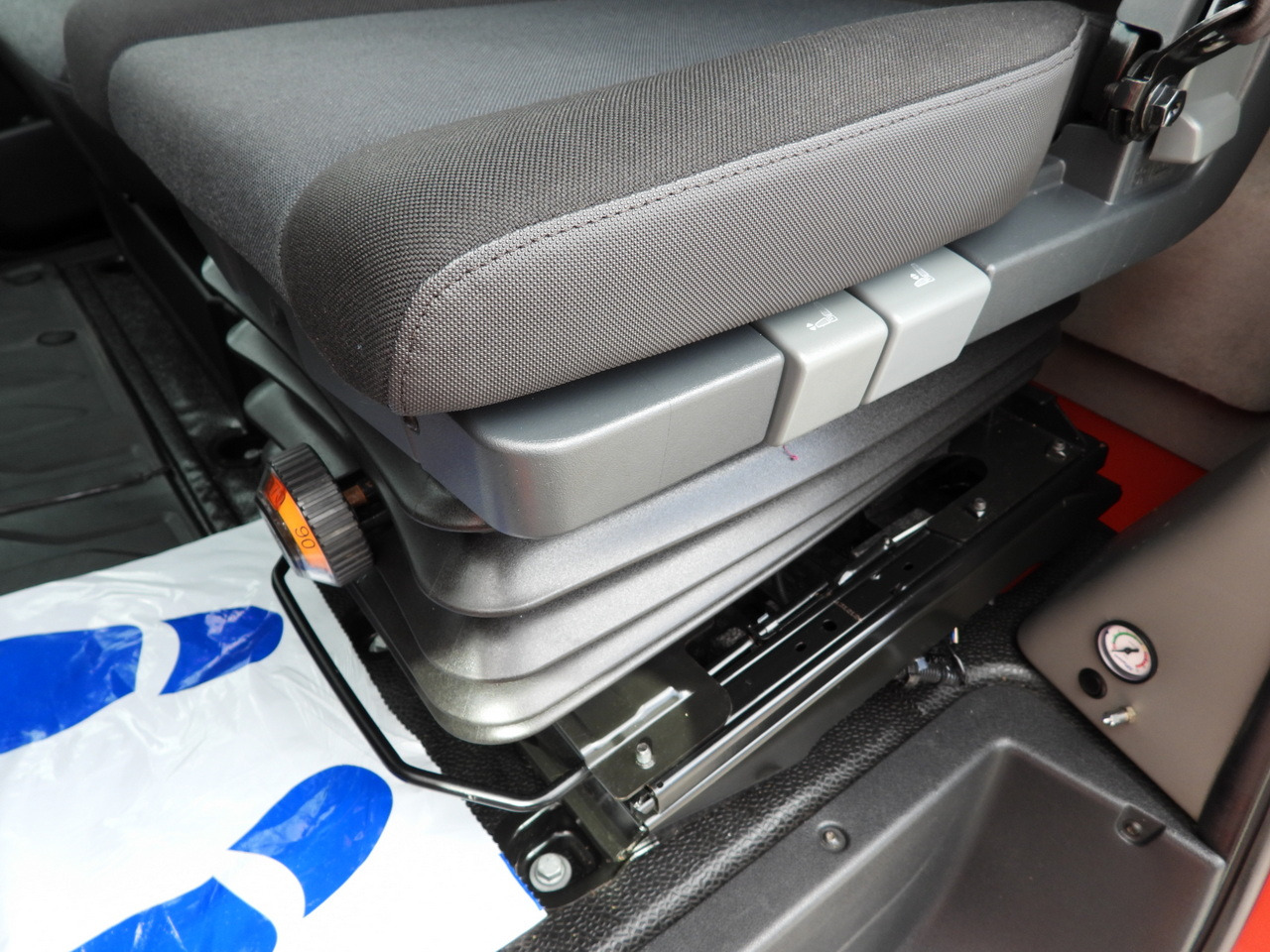 Plachtová dodávka RENAULT MASTER TARPAULIN 10 PALLETS WEBASTO CRUISE CONTROL LED LIGHTS AIR CONDITIONING  165HP: obrázok 28 Plachtová dodávka RENAULT MASTER TARPAULIN 10 PALLETS WEBASTO CRUISE CONTROL LED LIGHTS AIR CONDITIONING  165HP: obrázok 28