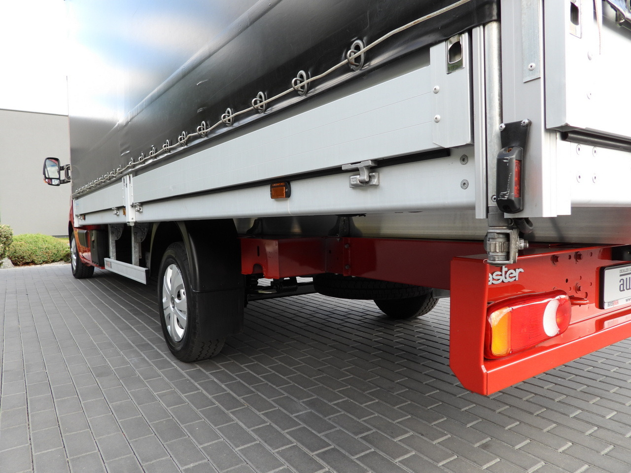 Plachtová dodávka RENAULT MASTER TARPAULIN 10 PALLETS WEBASTO CRUISE CONTROL LED LIGHTS AIR CONDITIONING  165HP: obrázok 16 Plachtová dodávka RENAULT MASTER TARPAULIN 10 PALLETS WEBASTO CRUISE CONTROL LED LIGHTS AIR CONDITIONING  165HP: obrázok 16