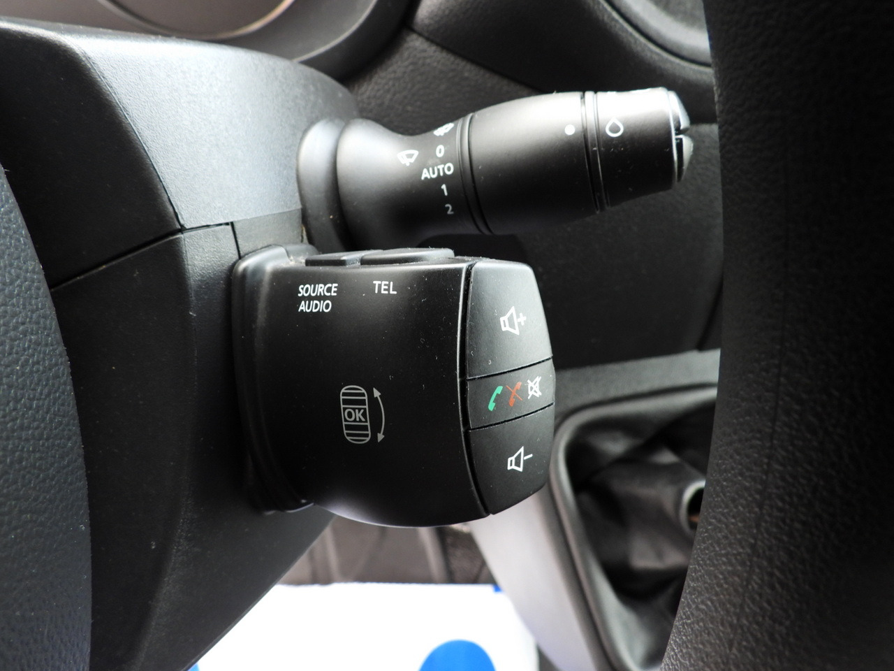 Plachtová dodávka RENAULT MASTER TARPAULIN 10 PALLETS WEBASTO CRUISE CONTROL LED LIGHTS AIR CONDITIONING  165HP: obrázok 32 Plachtová dodávka RENAULT MASTER TARPAULIN 10 PALLETS WEBASTO CRUISE CONTROL LED LIGHTS AIR CONDITIONING  165HP: obrázok 32