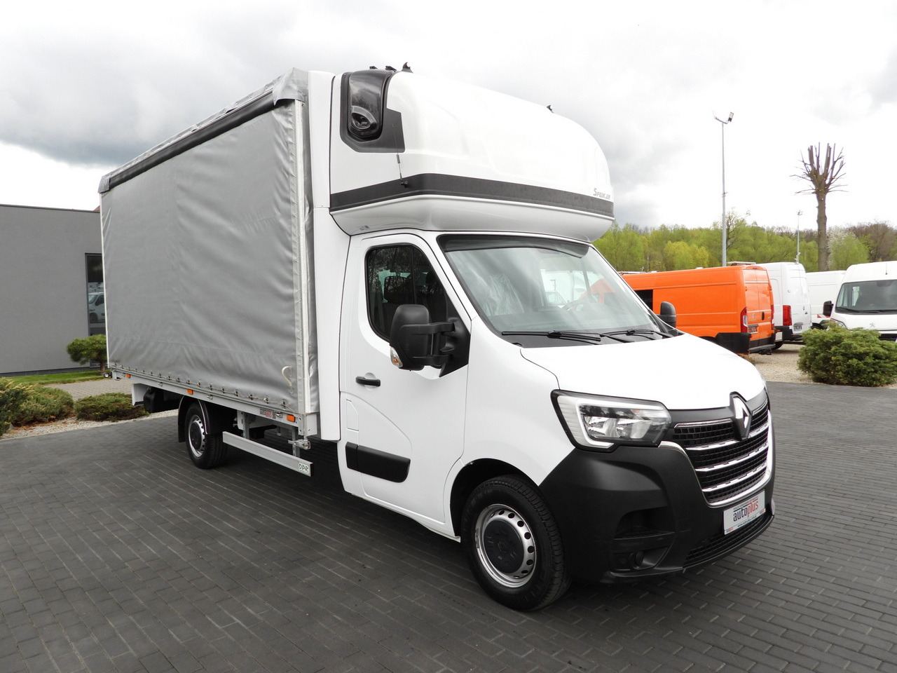 RENAULT MASTER TARPAULIN 10 PALLETS WEBASTO CRUISE CONTROL LED LIGHTS PNEUMATICS AIR CONDITIONING 165HP - Plachtová dodávka: obrázok 4 RENAULT MASTER TARPAULIN 10 PALLETS WEBASTO CRUISE CONTROL LED LIGHTS PNEUMATICS AIR CONDITIONING 165HP - Plachtová dodávka: obrázok 4