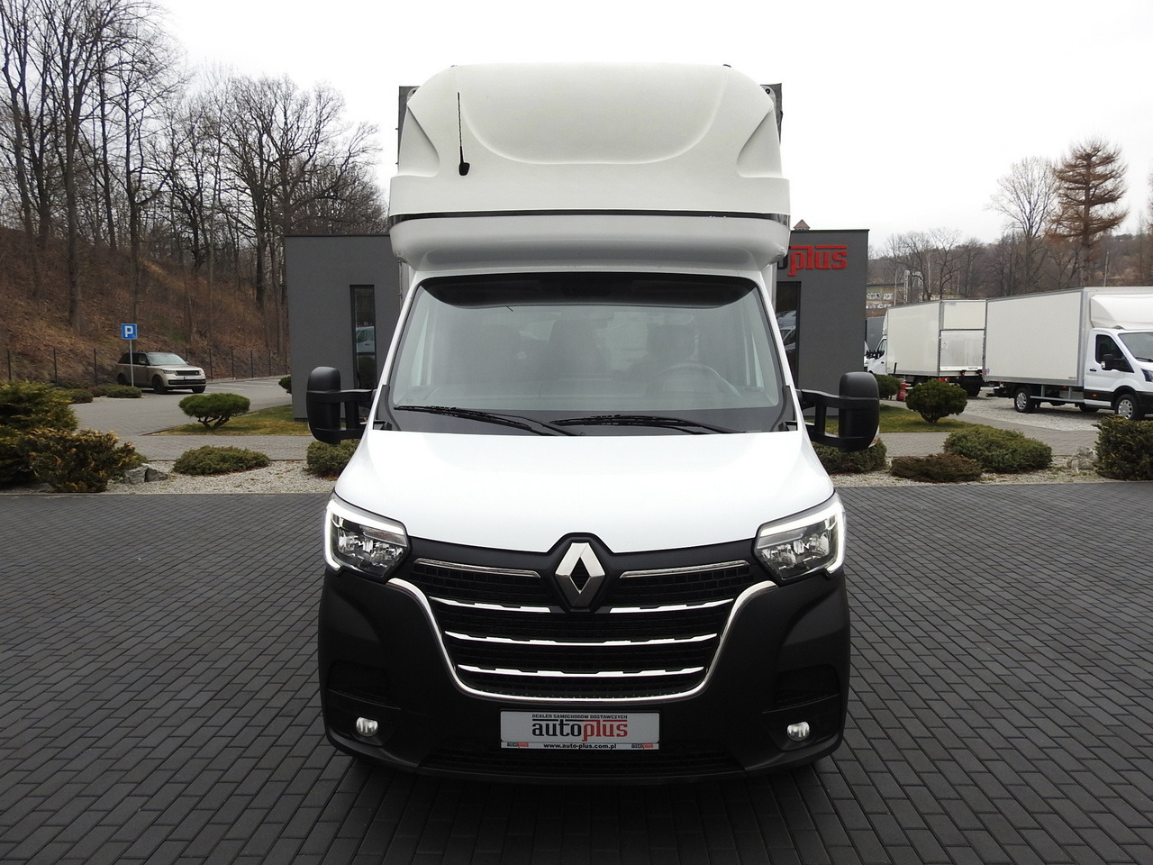RENAULT MASTER TARPAULIN 10 PALLETS WEBASTO CRUISE CONTROL LED LIGHTS PNEUMATICS AIR CONDITIONING 165HP - Plachtová dodávka: obrázok 5 RENAULT MASTER TARPAULIN 10 PALLETS WEBASTO CRUISE CONTROL LED LIGHTS PNEUMATICS AIR CONDITIONING 165HP - Plachtová dodávka: obrázok 5