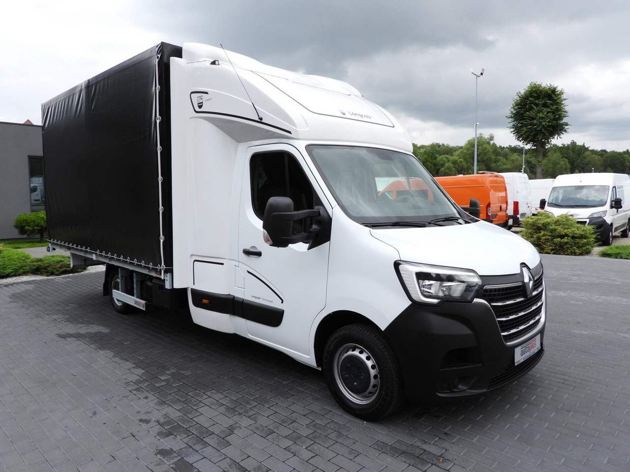 RENAULT MASTER TARPAULIN 10 PALLETS WEBASTO CRUISE CONTROL LED LIGHTS PNEUMATICS AIR CONDITIONING 165HP - Plachtová dodávka: obrázok 4 RENAULT MASTER TARPAULIN 10 PALLETS WEBASTO CRUISE CONTROL LED LIGHTS PNEUMATICS AIR CONDITIONING 165HP - Plachtová dodávka: obrázok 4