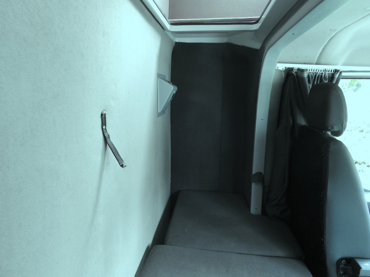 Plachtová dodávka RENAULT MASTER TARPAULIN 8 PALLETS WEBASTO CRUISE CONTROL NAVIGATION AIR CONDITIONING PNEUMATICS 170HP: obrázok 39 Plachtová dodávka RENAULT MASTER TARPAULIN 8 PALLETS WEBASTO CRUISE CONTROL NAVIGATION AIR CONDITIONING PNEUMATICS 170HP: obrázok 39