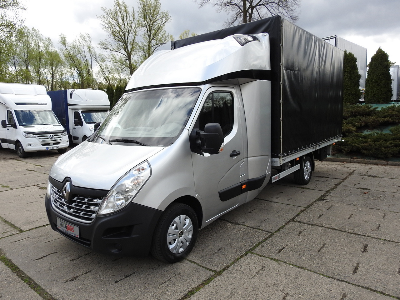 Plachtová dodávka RENAULT MASTER TARPAULIN 8 PALLETS WEBASTO CRUISE CONTROL NAVIGATION AIR CONDITIONING PNEUMATICS 170HP: obrázok 6 Plachtová dodávka RENAULT MASTER TARPAULIN 8 PALLETS WEBASTO CRUISE CONTROL NAVIGATION AIR CONDITIONING PNEUMATICS 170HP: obrázok 6