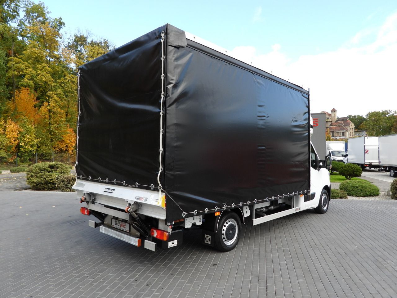 RENAULT MASTER TARPAULIN LIFT 10 PALLETS CRUISE CONTROL LED LIGHTS AIR CONDITIONING 165HP - Plachtová dodávka: obrázok 3 RENAULT MASTER TARPAULIN LIFT 10 PALLETS CRUISE CONTROL LED LIGHTS AIR CONDITIONING 165HP - Plachtová dodávka: obrázok 3